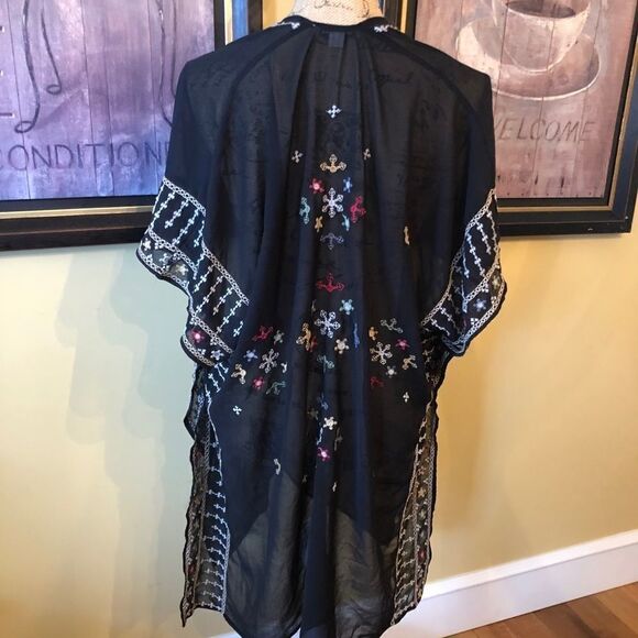 American Eagle Kimono wrap embroidered XS/S EUC - Picture 5 of 9